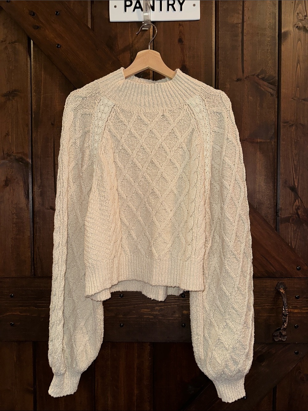 Free People Cream Cable-Knit Cropped mock neck Sweater over sized size M J44